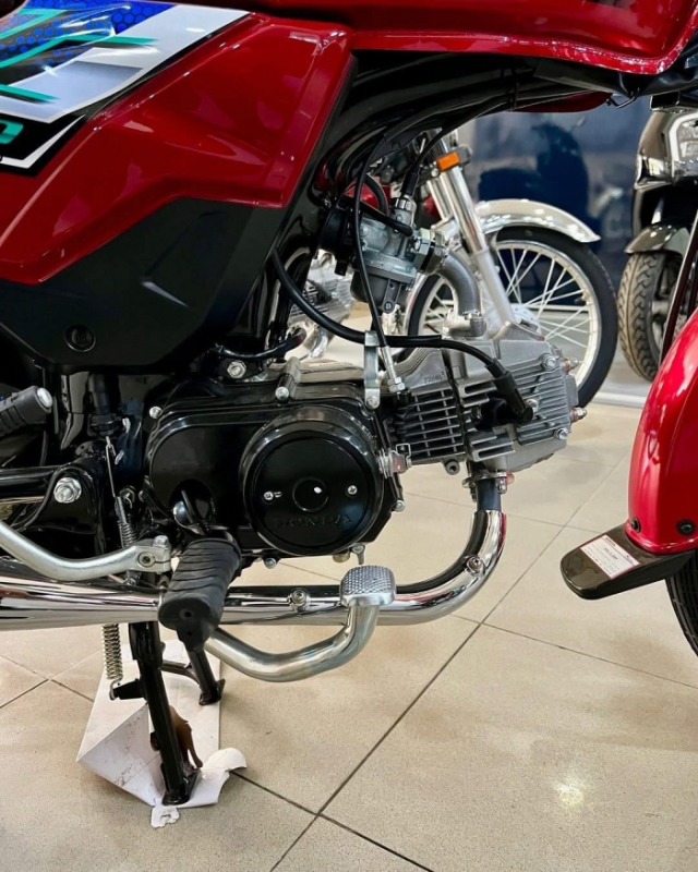 Chi tiet Honda CD70 Dream 2026 Mau xe con tay vua ra mat voi gia quy doi chi 14 trieu dong - 7