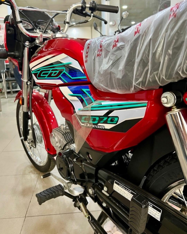Chi tiet Honda CD70 Dream 2026 Mau xe con tay vua ra mat voi gia quy doi chi 14 trieu dong - 9