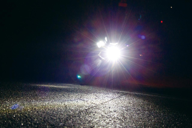 Den pha LED Matrix tren Yamaha Tracer 9GT Khi anh sang biet suy nghi - 14