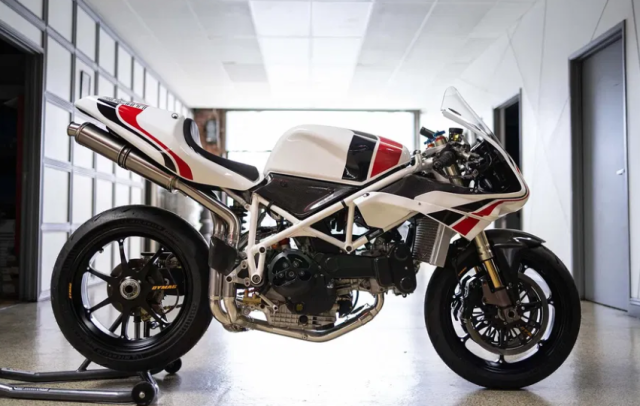 Ducati 748 lot xac thanh chien binh duong dua mot du an do khien anh em me man - 4