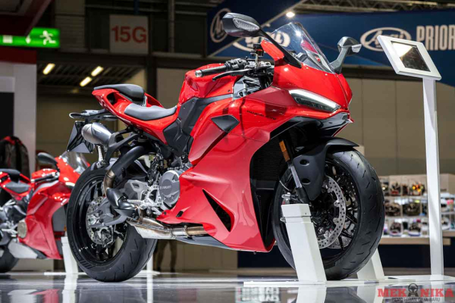 Ducati Panigale V2 2025 ra mat tai Malaysia Nhe hon gan gui hon va day bat ngo
