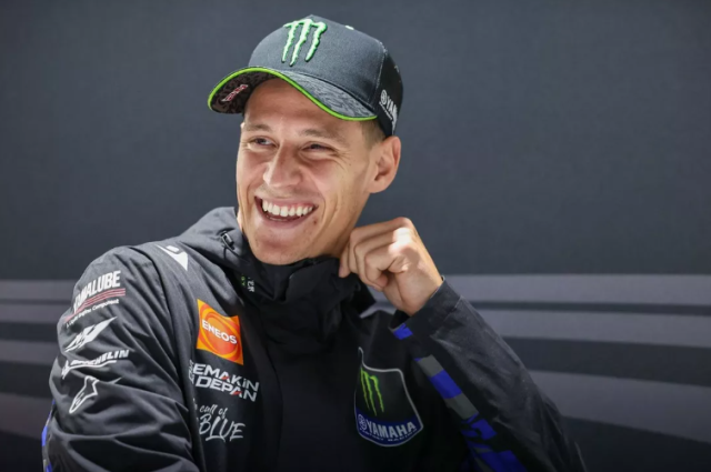 Fabio Quartararo muon thu Yamaha V4 cham nua giay cung choi
