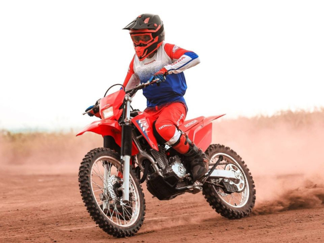 Honda CRF300F 2026 vua ra mat voi gia ban ngang ngua SH160i o nuoc ta - 4
