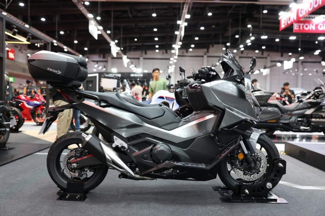Honda Forza750 Custom Special Edition sang tien va dung chat Beyond the Sport Tourer - 4
