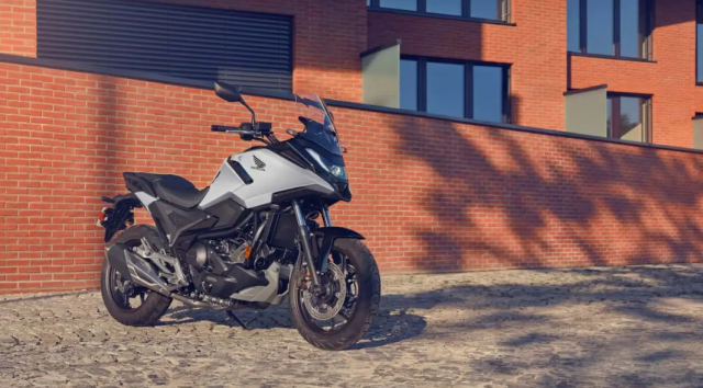 Honda va cau chuyen tai sinh vat lieu tren xe may vua hay vua dang de ung ho