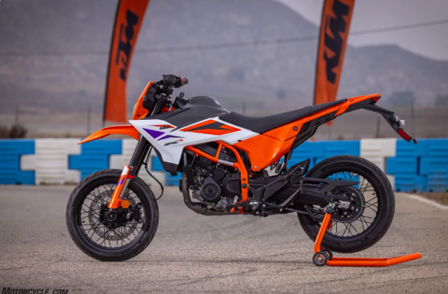 KTM 390 SMC R 2025 Khi niem vui lai xe khong can den tui tien day - 4