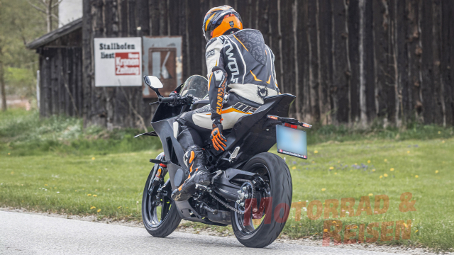 KTM 490 RC lo dien khi chat Ao gap ky nghe Trung Quoc - 4