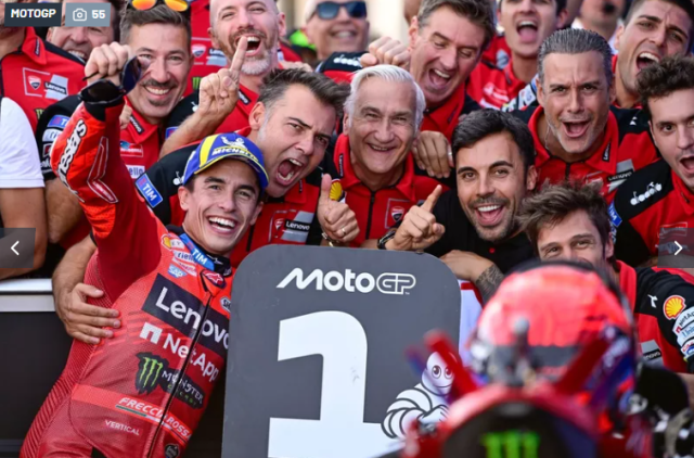 Marc Marquez lai thang nua Hungary GP nong hon ca troi he - 4