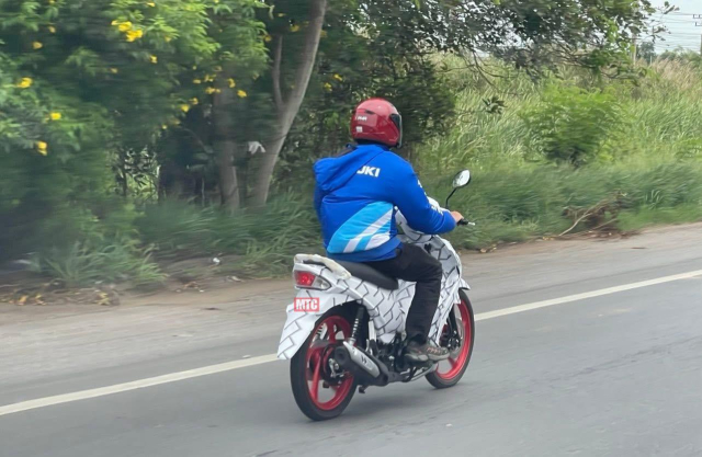 Suzuki Smash 115 All New lo dien khi dang chay thu Nhieu nang cap dang gia nhat la phanh ABS