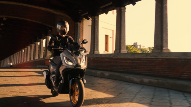 XDV180 EVO trinh lang voi gia khoang 57 trieu dong Trang bi the nay thi hon han Honda ADV160 roi - 4
