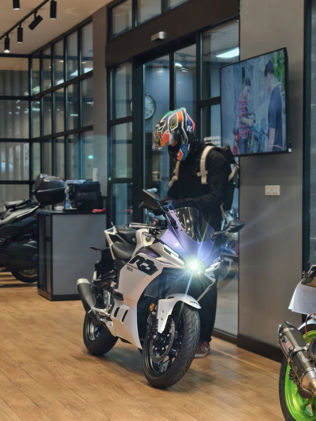 Yamaha Viet Nam am tham ban R3 2025 the he moi voi muc gia de xuat 132 trieu Dong - 9