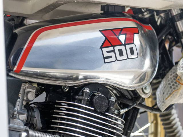 Bat ngo voi hinh anh Huyen thoai bat tu Yamaha XT500 con nguyen trong thung