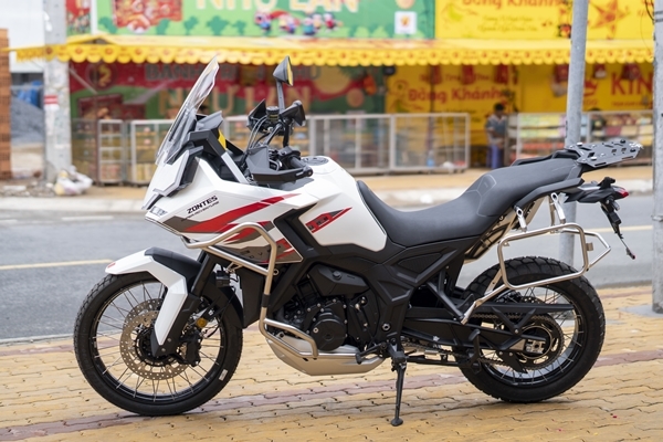 Zontes 703F 2025 cap ben Viet Nam voi gia chi 168 trieu Dong khien cong dong ADV xon xao
