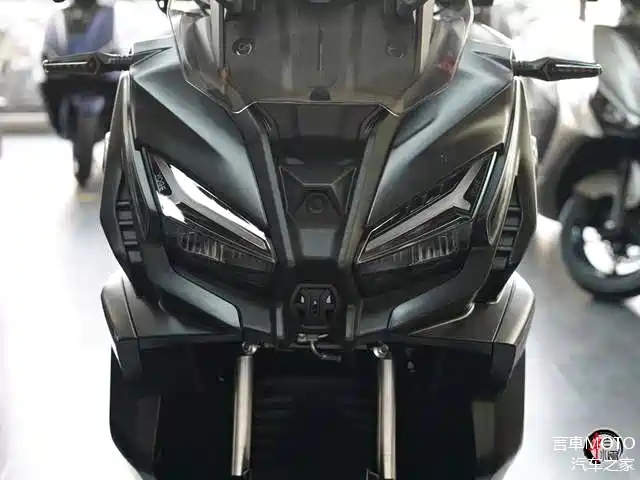 Can canh doi thu moi cua Honda ADV 160 tu CFMoto Cai gi cung co ke ca gia re