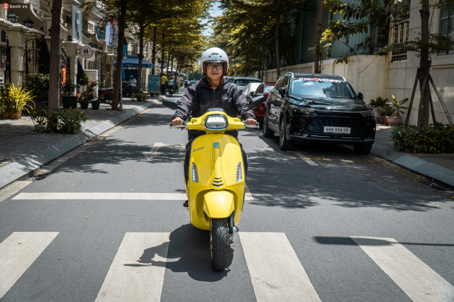 Danh gia Vespa Sprint 2025 Su lot xac toan dien tu hieu suat den trai nghiem lai - 3