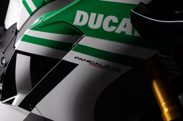 Ducati Panigale V4 chuan bi ra mat mau ao moi tai BSB fan cung Ducati khong the bo lo