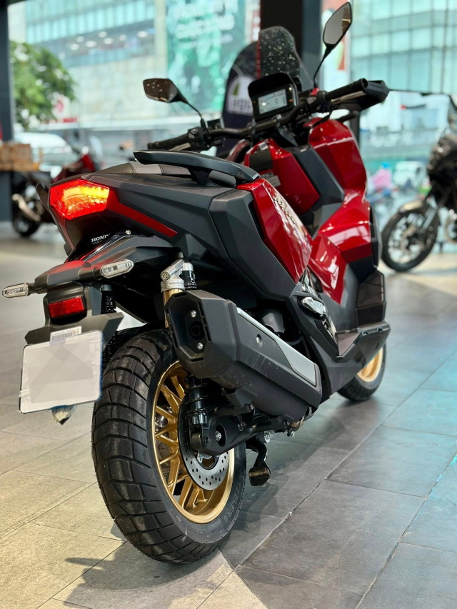 Hinh anh thuc te cua Honda ADV350 vua ve cac dai ly trong nuoc Som hon mot tuan so voi cong bo - 8