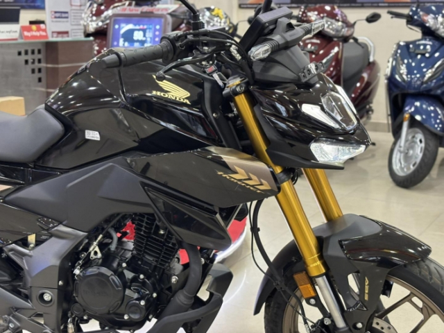 Hinh anh thuc te cua Honda CB125 Hornet hoan toan moi Hoan hao voi man hinh mau TFT