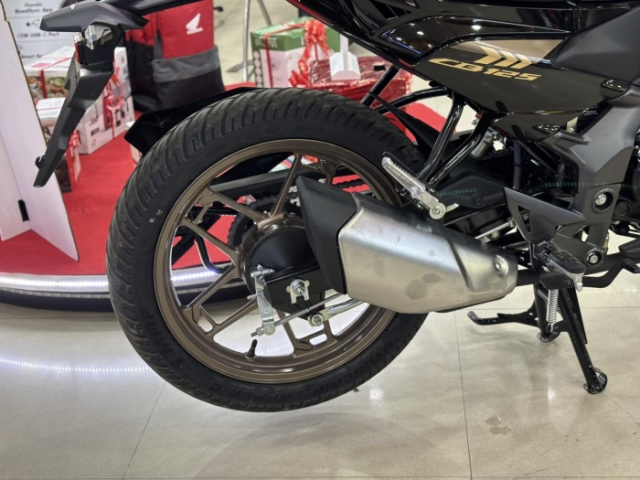 Hinh anh thuc te cua Honda CB125 Hornet hoan toan moi Hoan hao voi man hinh mau TFT - 7