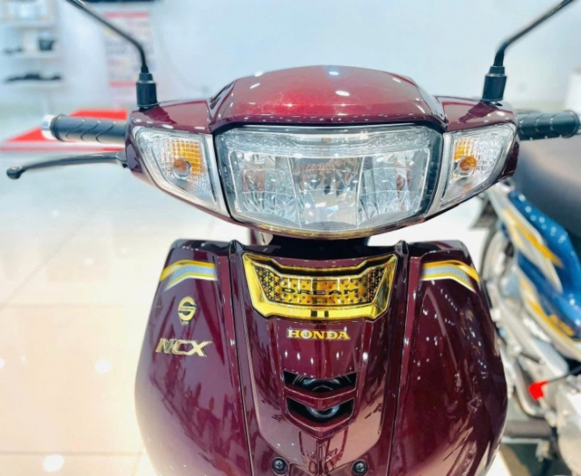 Hinh anh thuc te cua Honda Dream 2026 tai dai ly voi 3 mau moi khang dinh dang cap huyen thoai - 7