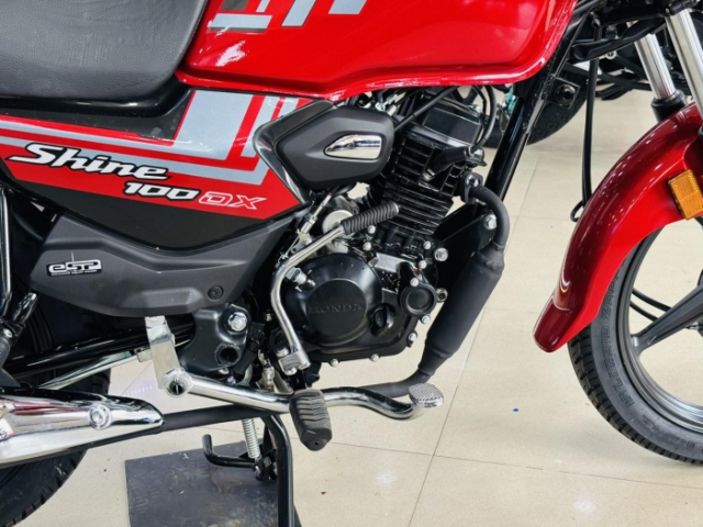 Hinh anh thuc te xe con tay Honda Shine 100 DX 2026 vua ve dai ly voi gia ban chi 19 trieu dong - 7