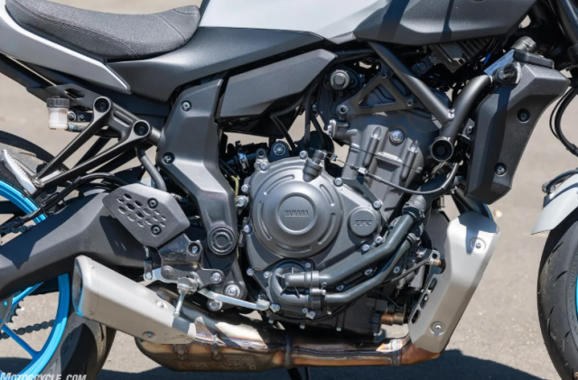 Honda CB750 Hornet 2025 vs Suzuki GSX8S vs Yamaha MT07 anh em chon xe nao - 4