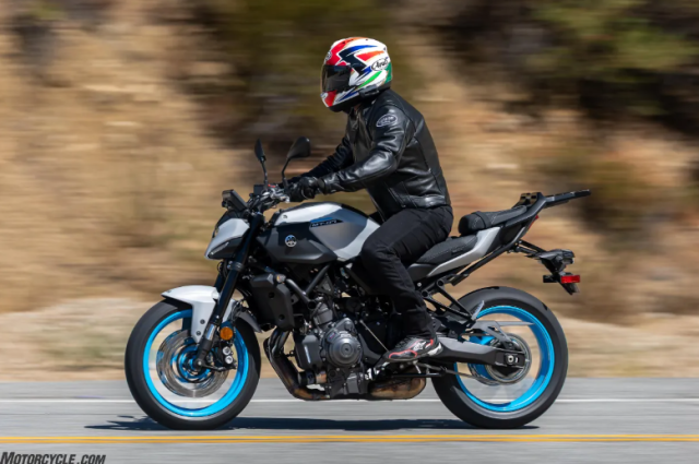 Honda CB750 Hornet 2025 vs Suzuki GSX8S vs Yamaha MT07 anh em chon xe nao - 21