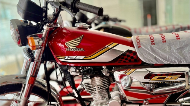 Kham pha mau xe con tay Honda CG 125 Self Start 2026 vua ra mat voi gia ban chi tu 235 trieu dong