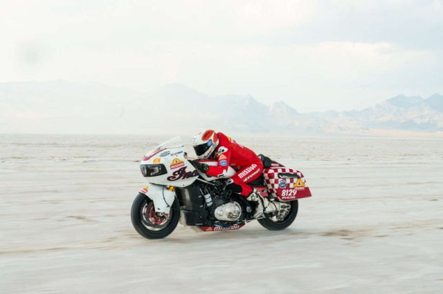 Khi Indian Challenger pha ky luc tai Bonneville - 6