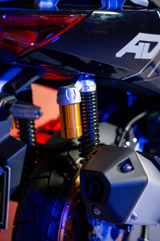 Kove ADX 180 trinh lang gat gio Honda ADV160 voi gia ban chua den 70 trieu Dong - 5