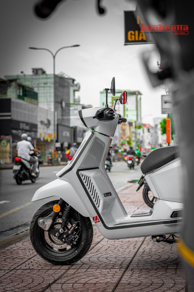 Lambretta X125 2025 ra mat thi truong Viet Nam voi gia ban tu 95 trieu Dong - 10