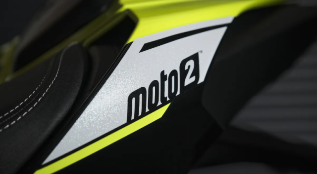 Lo tin Triumph Street Triple 765 RX 2026 Moto2 Edition Khi dam me tiep tuc duoc nuoi duong - 4