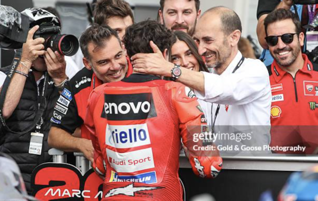 Marc Marquez va Ducati vo dich The Gioi MotoGP 2025 som hon 5 chang dua - 7