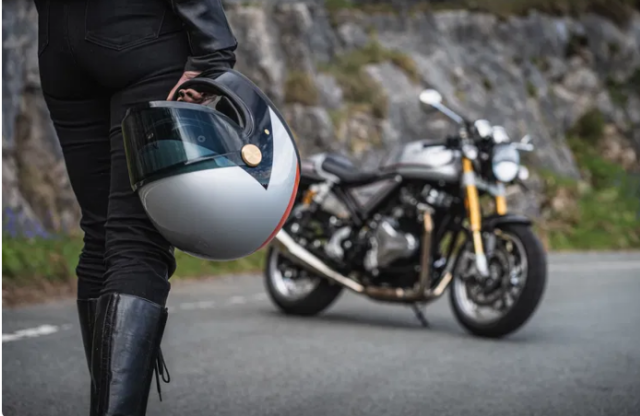 Norton khep lai huyen thoai mo ra ky nguyen moi khi chia tay V4SV V4CR va Commando 961