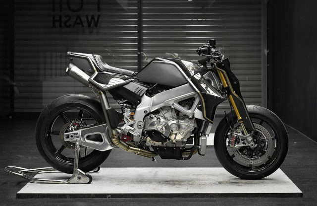 RoughRSV4 Khi Aprilia Factory bien thanh chien binh duong pho u am