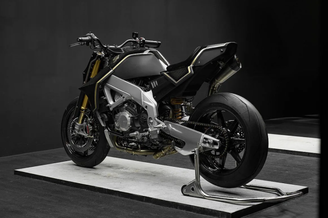 RoughRSV4 Khi Aprilia Factory bien thanh chien binh duong pho u am - 9