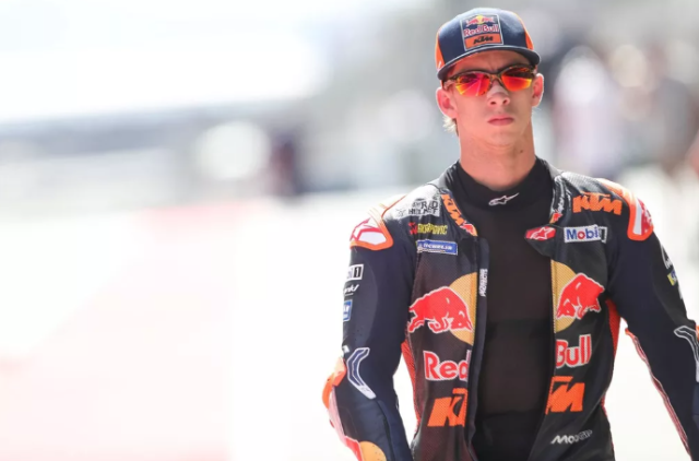 Su thay doi dang kinh ngac trong tu duy va su truong thanh cua Pedro Acosta trong MotoGP