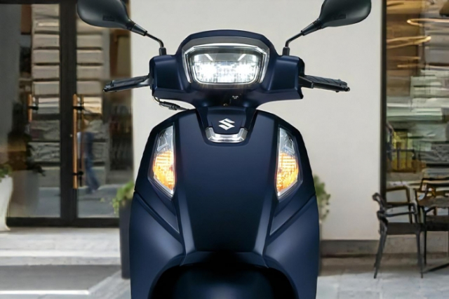 Suzuki tung ra doi thu moi cua Honda LEAD Nhieu nang cap xin so co gia ban 43 trieu Dong - 4