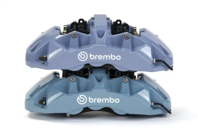 Kep phanh moi cua Brembo duoc lam bang nhom tai che