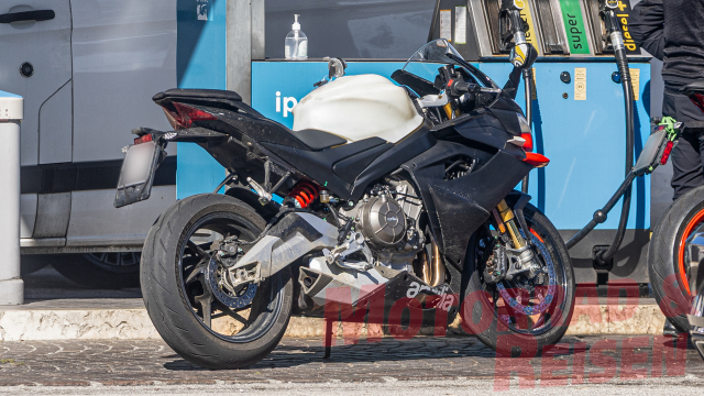 Aprilia RS 660 RF Chiec sportbike Y dang ruc rich lam anh em xao xuyen - 4