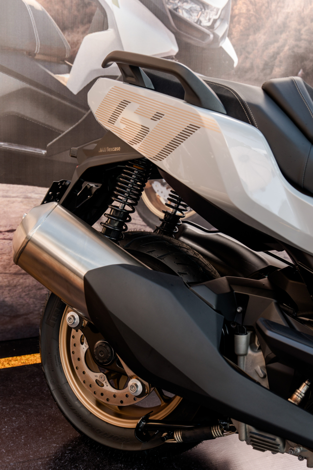 BMW C 400 GT 2025 Phien ban nang cap hien dai hon nhieu tinh nang ket noi va an toan - 7