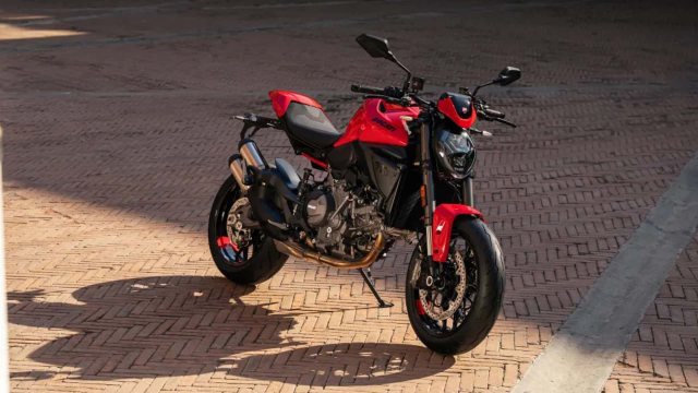 Ducati Monster 2026 Khi quai vat truong thanh ma van giu duoc trai tim hoang da
