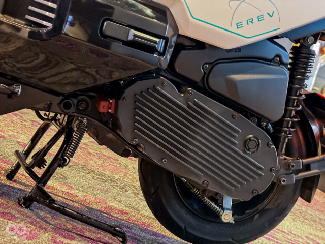 Giai phap cho xe dien 2 banh SYM PE3 di duoc 325 km cho moi lan do day 3 lit xang - 8