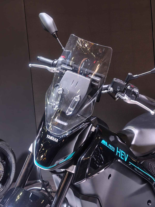 Hinh anh thuc te cua chiec xe ga lai dien Yamaha Proto HEV tai JMS 2025 - 4