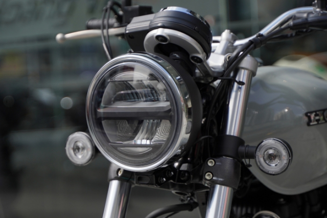 Hinh anh thuc te cua Honda CB350 Hness vua len ke tai cac dai ly o nuoc ta