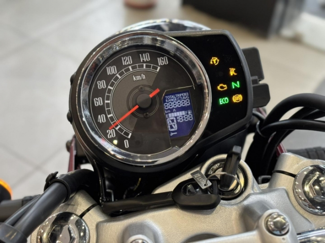 Hinh anh thuc te cua Honda CB350C Special Edition tai dai ly Cai chat co dien AE can day roi - 7
