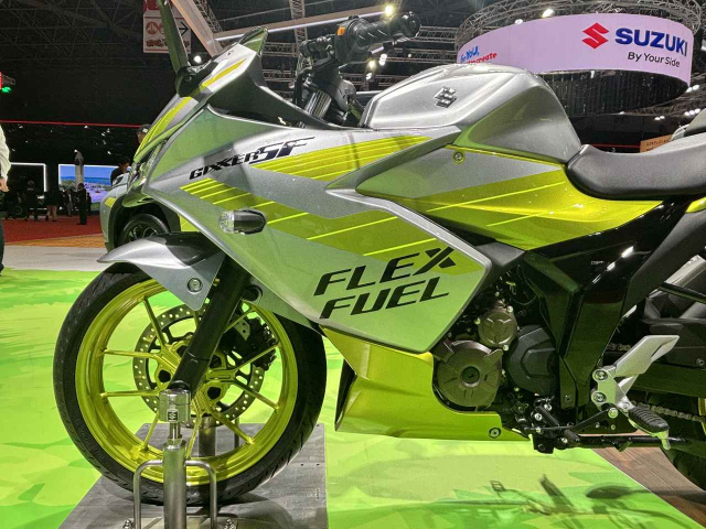 Hinh anh thuc te cua Suzuki Gixxer SF 250 FFV phien ban su dung xang sinh hoc 85 Ethanol