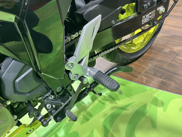 Hinh anh thuc te cua Suzuki Gixxer SF 250 FFV phien ban su dung xang sinh hoc 85 Ethanol - 24