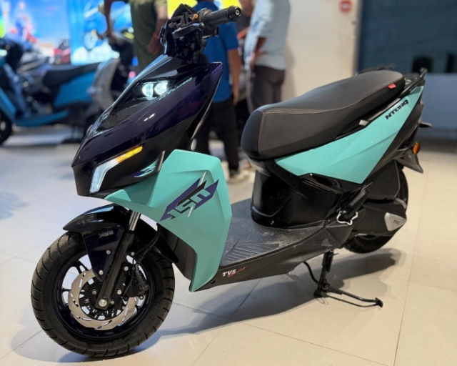 Hinh anh thuc te cua TVS Ntorq 150 o dai ly Mau tay ga ngau nhat phan khuc gia tu 31 trieu dong - 5