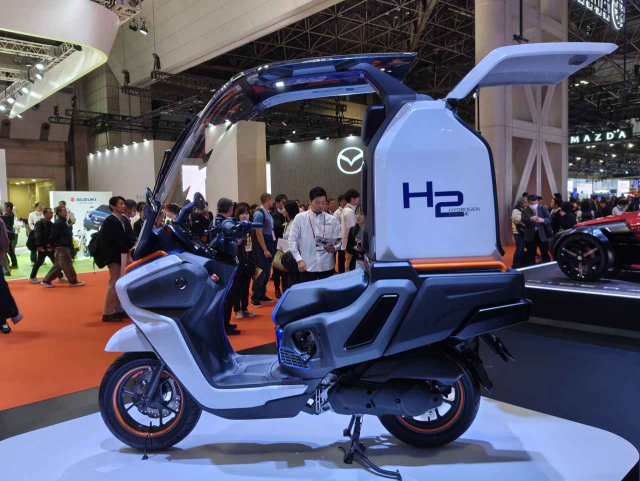 Hinh anh thuc te Yamaha H2 Buddy Porter chiec xe ga chay bang hydro tai Japan Mobility Show 2025 - 4